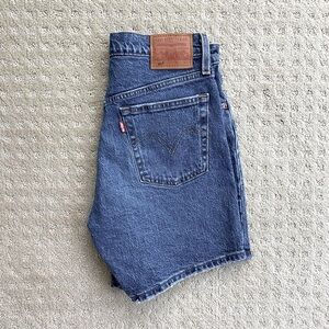 Levi’s 501 Mid Thigh Women’s Shorts